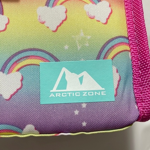 Arctic zone NWT Insulated Lunch Bag bag Velcro strap w/ rainbows clouds - Picture 4 of 5